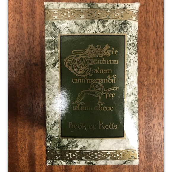 Book of Kelly’s,candle, Trinity College Dublin, Ireland, 5.5” tall, new in box.: - Picture 4 of 8